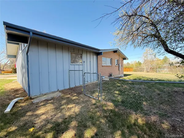 $580,000 | 5674 West Chestnut Avenue, Littleton, CO 80128