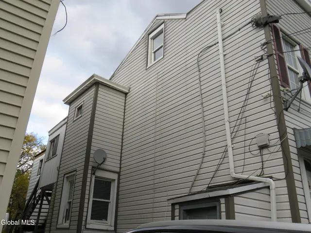 $124,900 | 221 Livingston Avenue, Albany, NY 12210