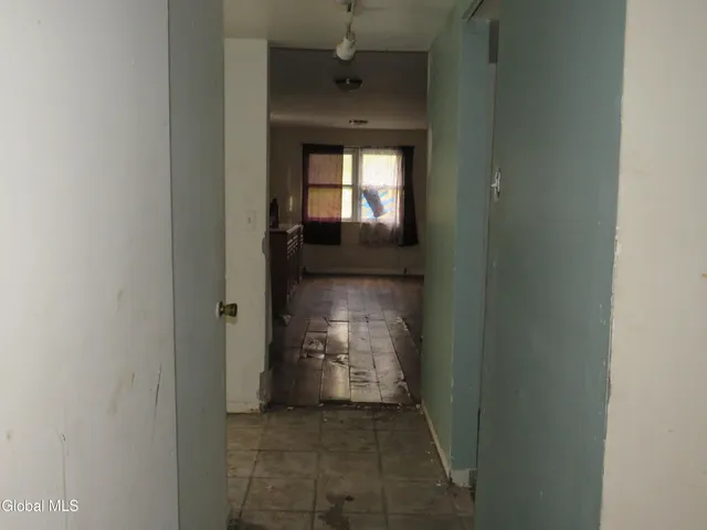 $124,900 | 221 Livingston Avenue, Albany, NY 12210