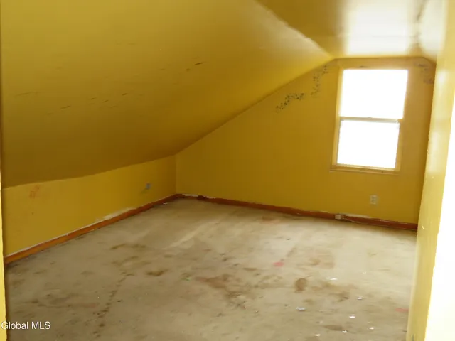 $124,900 | 221 Livingston Avenue, Albany, NY 12210