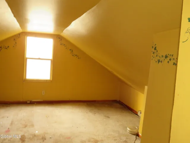 $124,900 | 221 Livingston Avenue, Albany, NY 12210