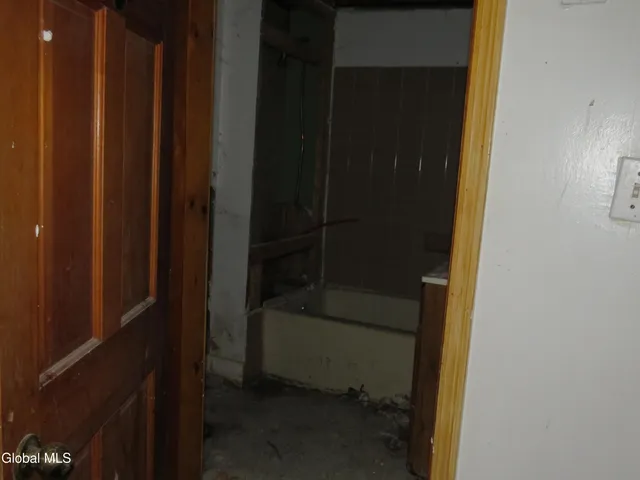 $124,900 | 221 Livingston Avenue, Albany, NY 12210