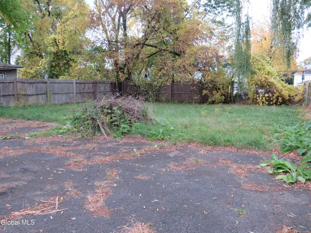 $124,900 | 221 Livingston Avenue, Albany, NY 12210