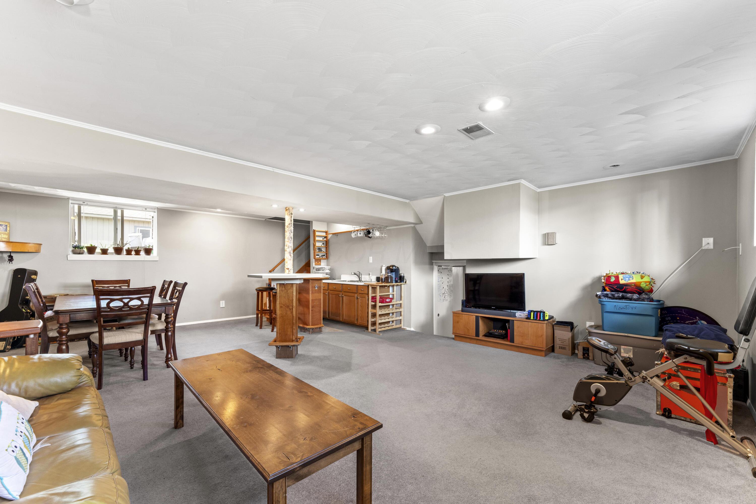 2019 Tupsfield Road Columbus, OH 43229 - Photo 22 of 41 dsc06488