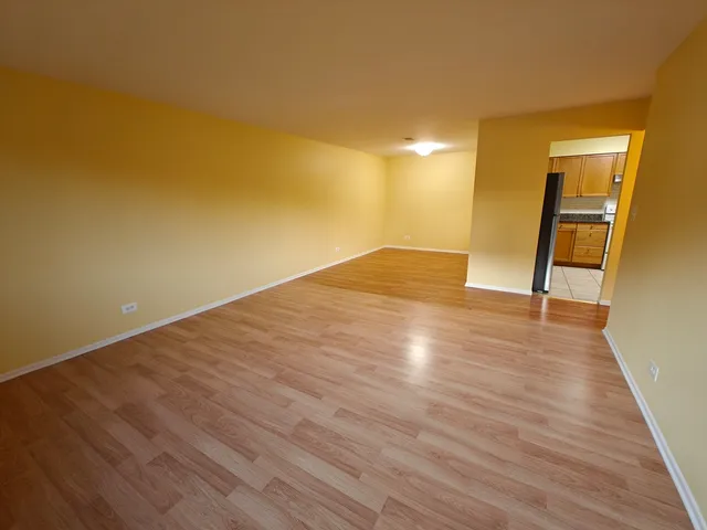 $1,825 | 2600 Brookwood Way Drive, Unit 214, Rolling Meadows, IL 60008