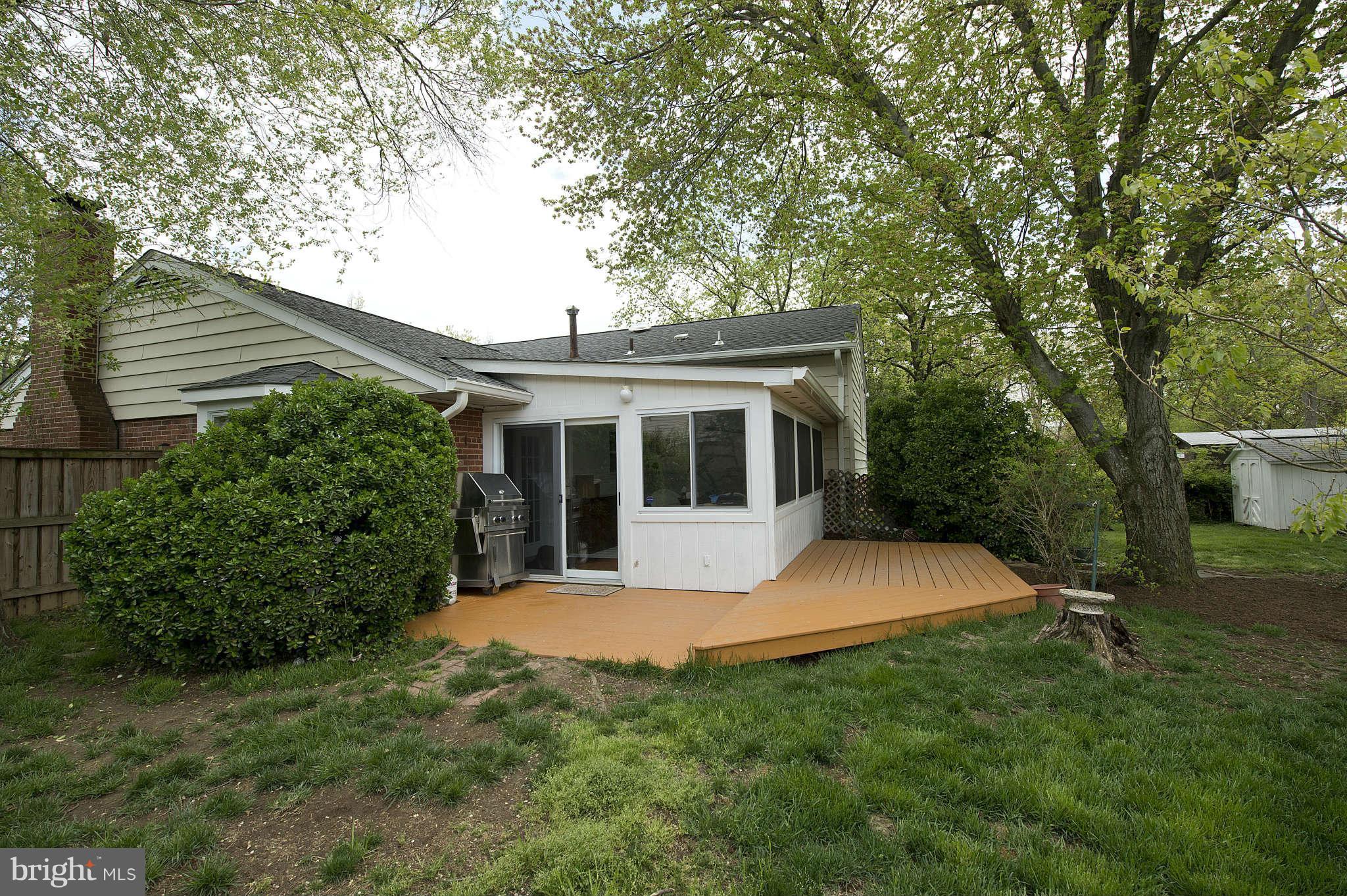 5214 Cather Road Springfield, VA 22151 - Photo 18 of 23 Deck