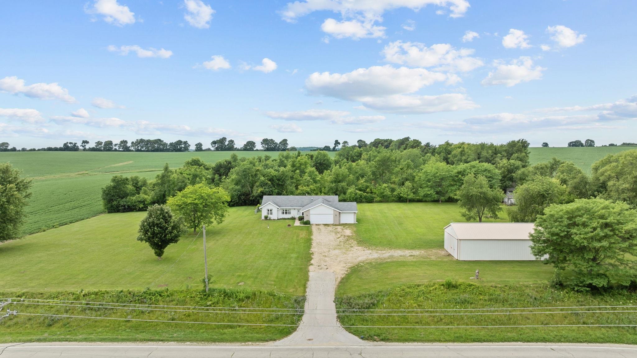 8974 North Pecatonica Road Pecatonica, IL 61063 - Photo 31 of 34