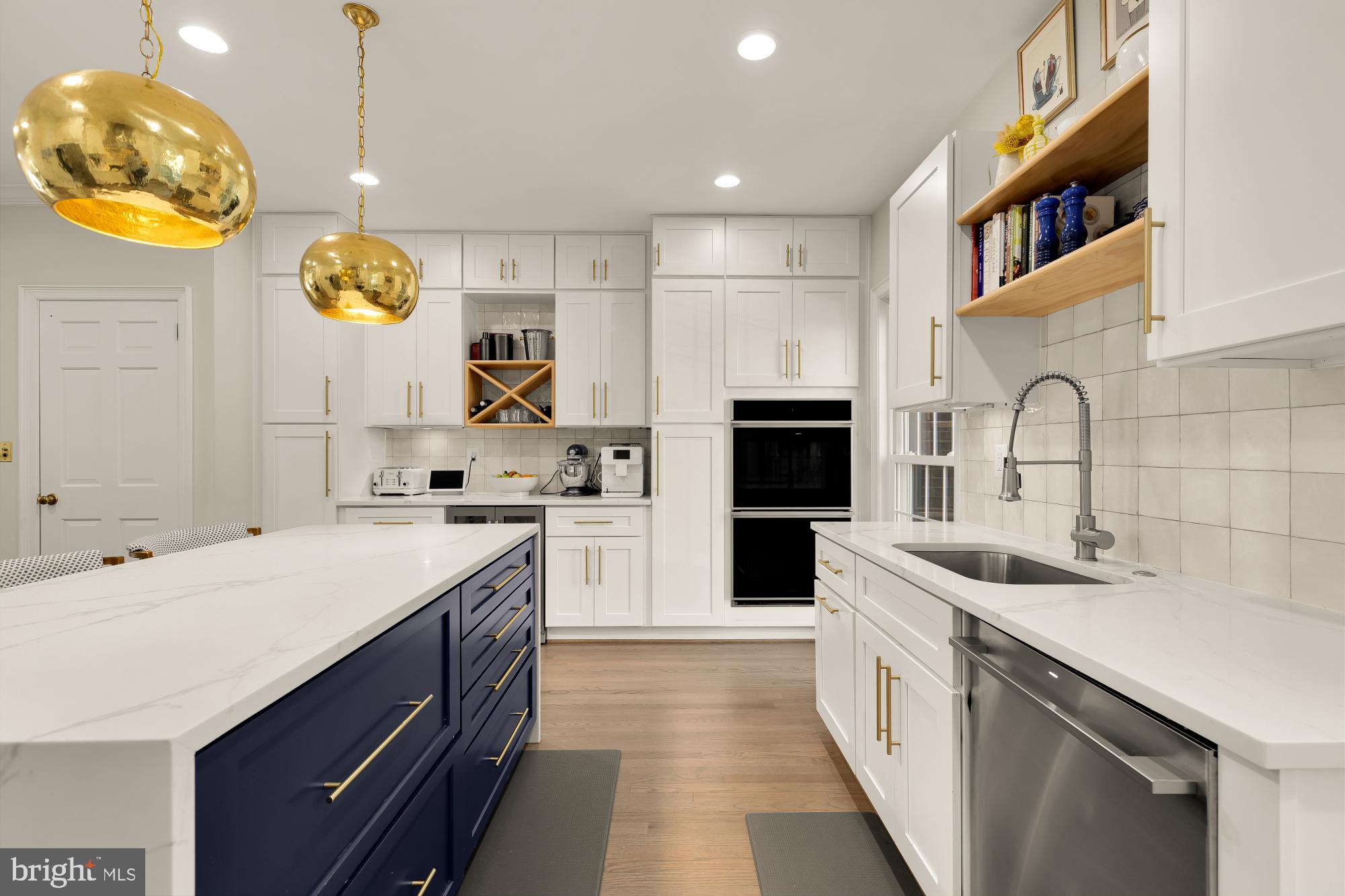 3726 Jenifer Street Northwest Washington, DC 20015 - Photo 14 of 52 Double oven