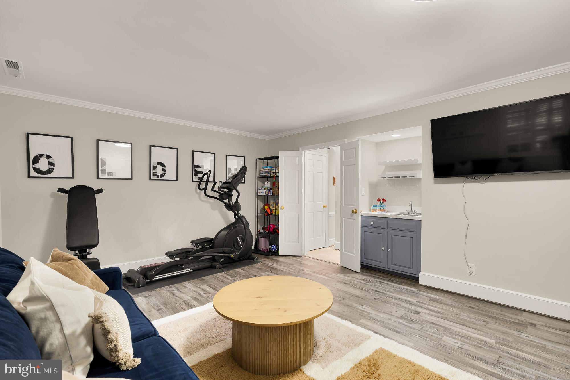 3726 Jenifer Street Northwest Washington, DC 20015 - Photo 48 of 52 Entry level