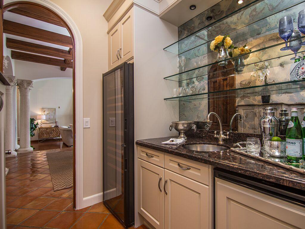 71 North River Road Sewall's Point, FL 34996 - Photo 35 of 74 WET BAR