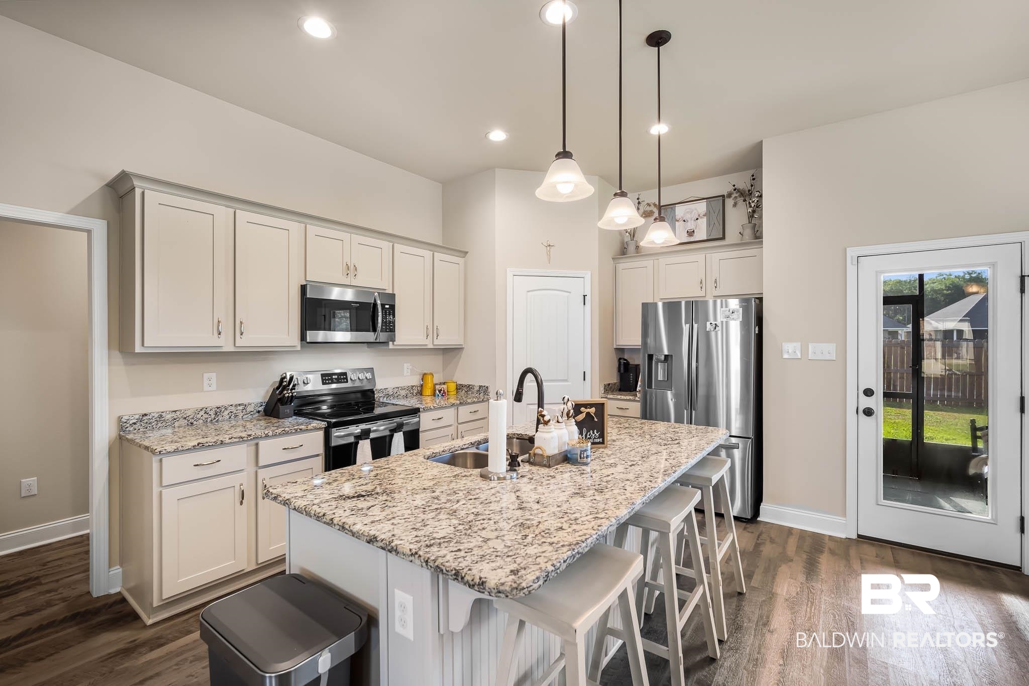 918 Gibson Court Foley, AL 36535 - Photo 5 of 23 Kitchen