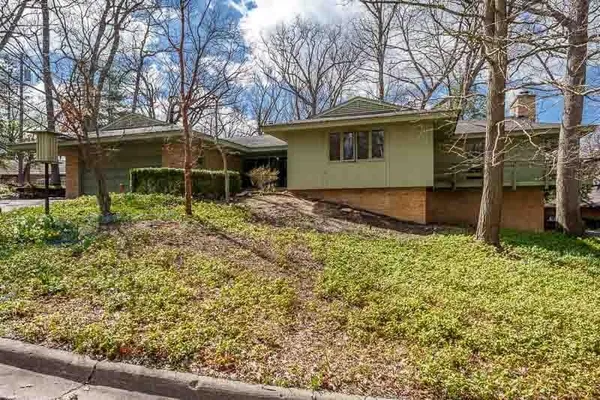 $475,000 | 2520 East Chickadee Trail, Rockford, IL 61107