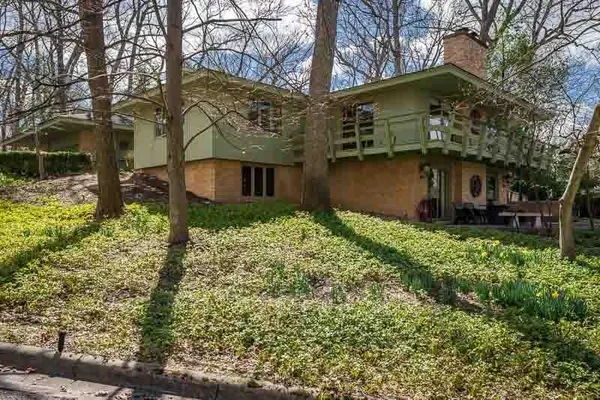 $475,000 | 2520 East Chickadee Trail, Rockford, IL 61107