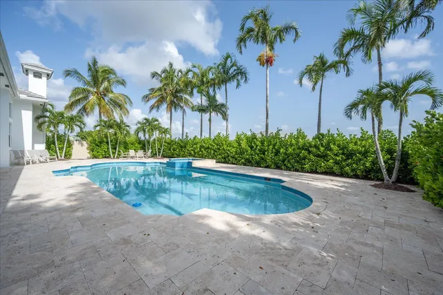 $8,300,000 | 15691 Sunnyland Lane, Wellington, FL 33414