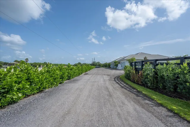 $8,300,000 | 15691 Sunnyland Lane, Wellington, FL 33414