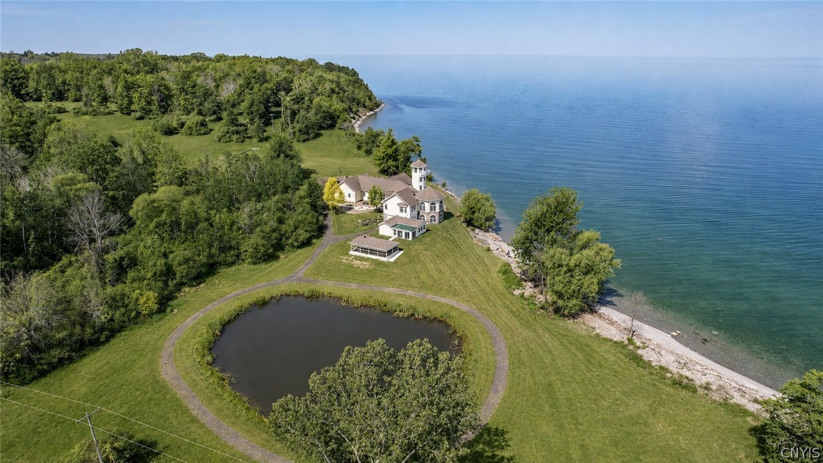 304 Lakeshore Road Oswego, NY 13126 - Photo 3 of 50