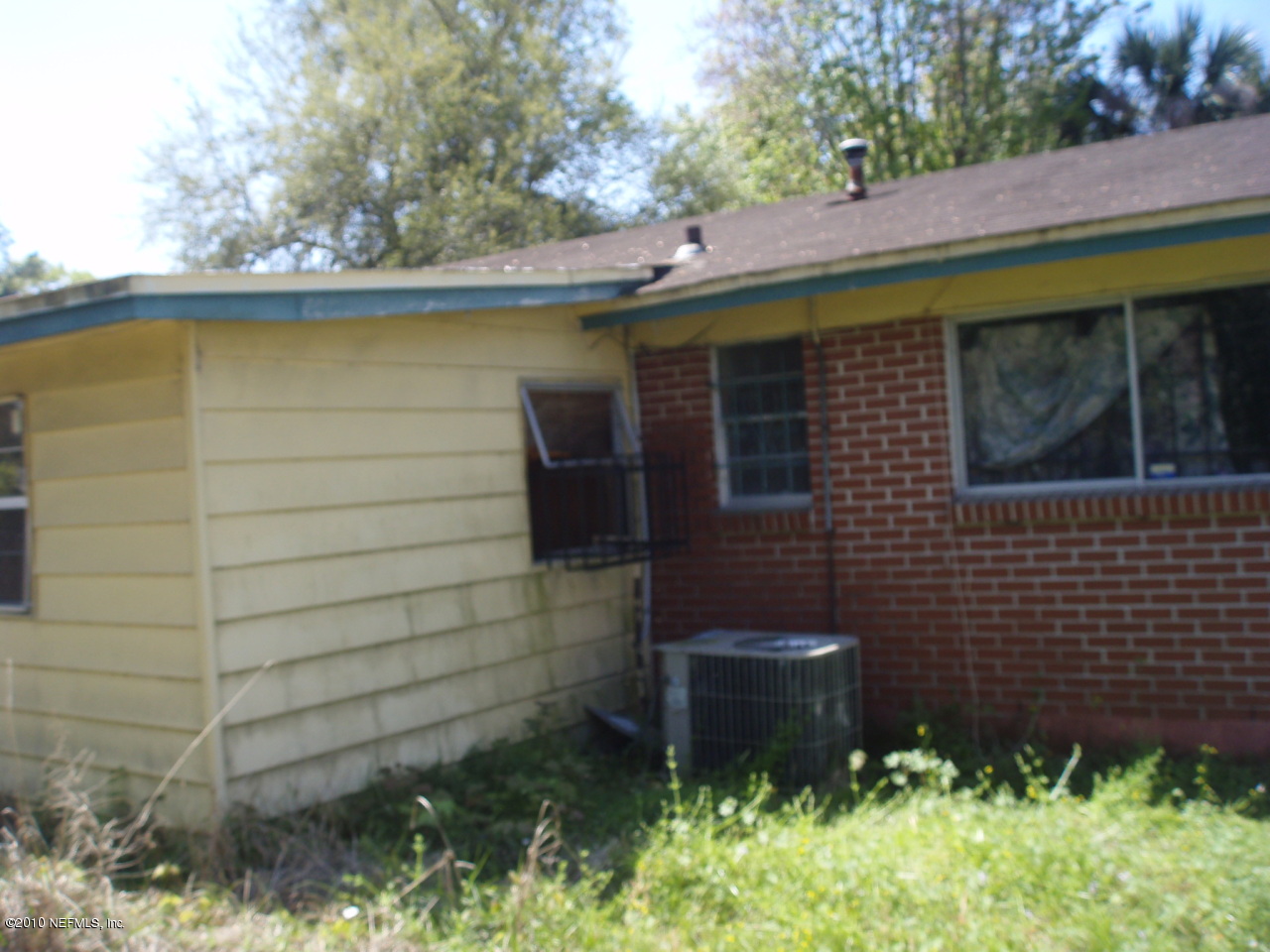 6957 Welland Road Jacksonville, FL 32209 - Photo 4 of 4 BACK VIEW