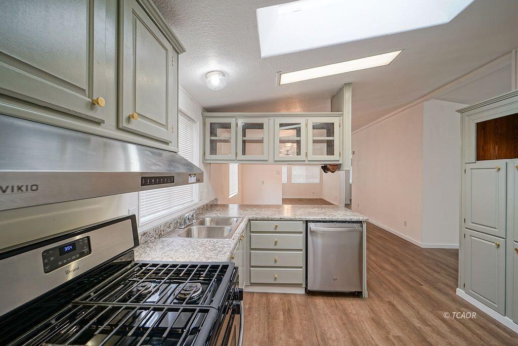 1291 Red Hill Road Junction City, CA 96048 - Photo 12 of 42 kitchen