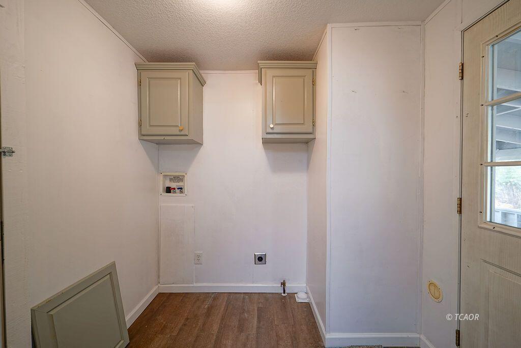 1291 Red Hill Road Junction City, CA 96048 - Photo 38 of 42 laundry room
