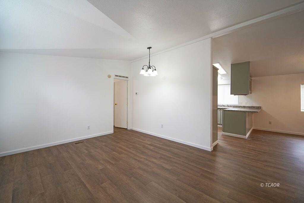 1291 Red Hill Road Junction City, CA 96048 - Photo 4 of 42 living room