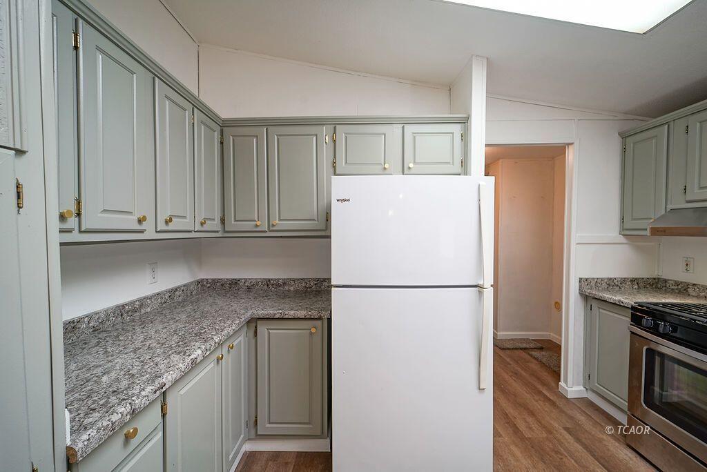 1291 Red Hill Road Junction City, CA 96048 - Photo 10 of 42 kitchen