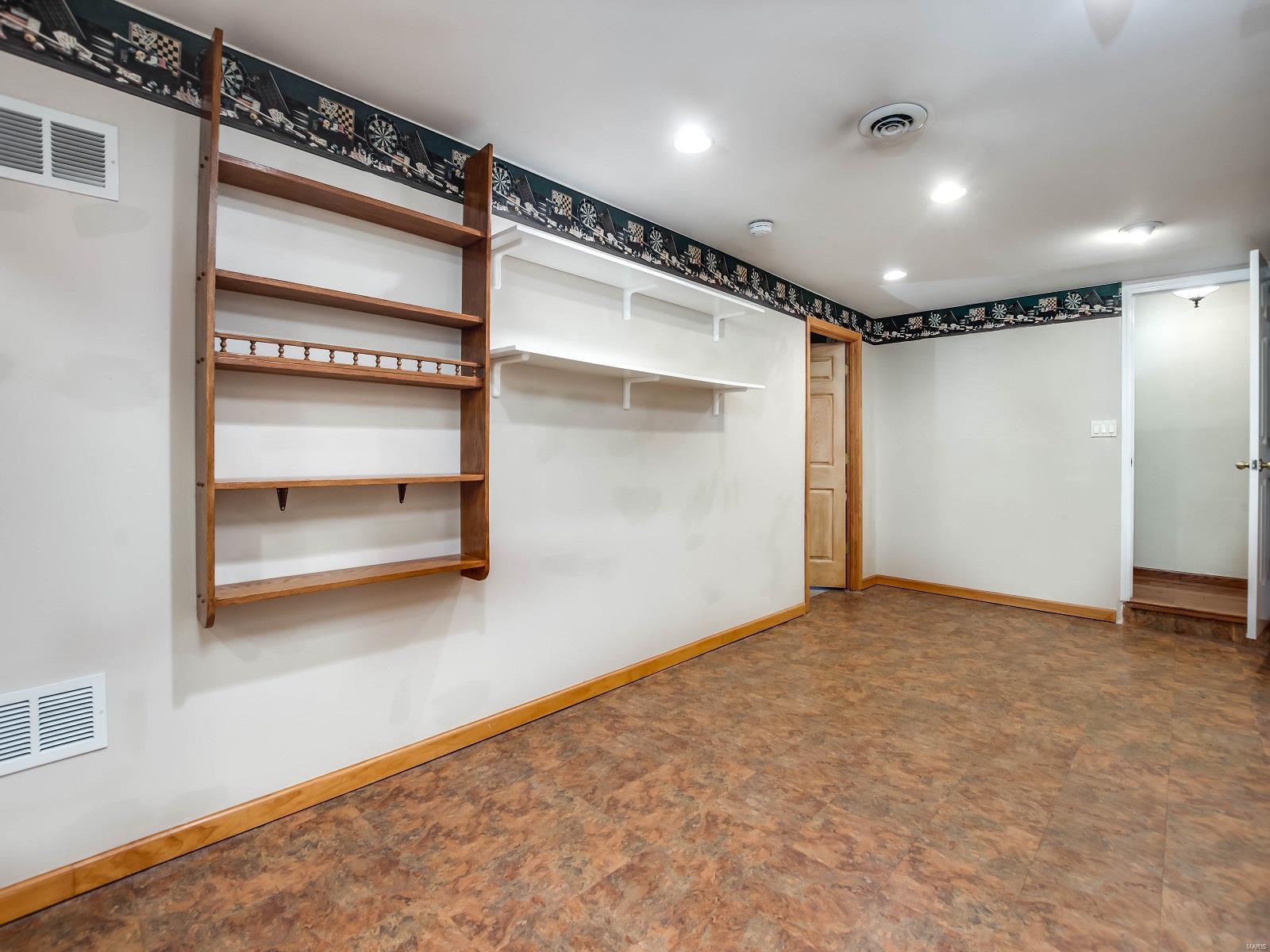 3142 Olde Post Road St. Louis, MO 63129 - Photo 24 of 38 Gallery Image 24