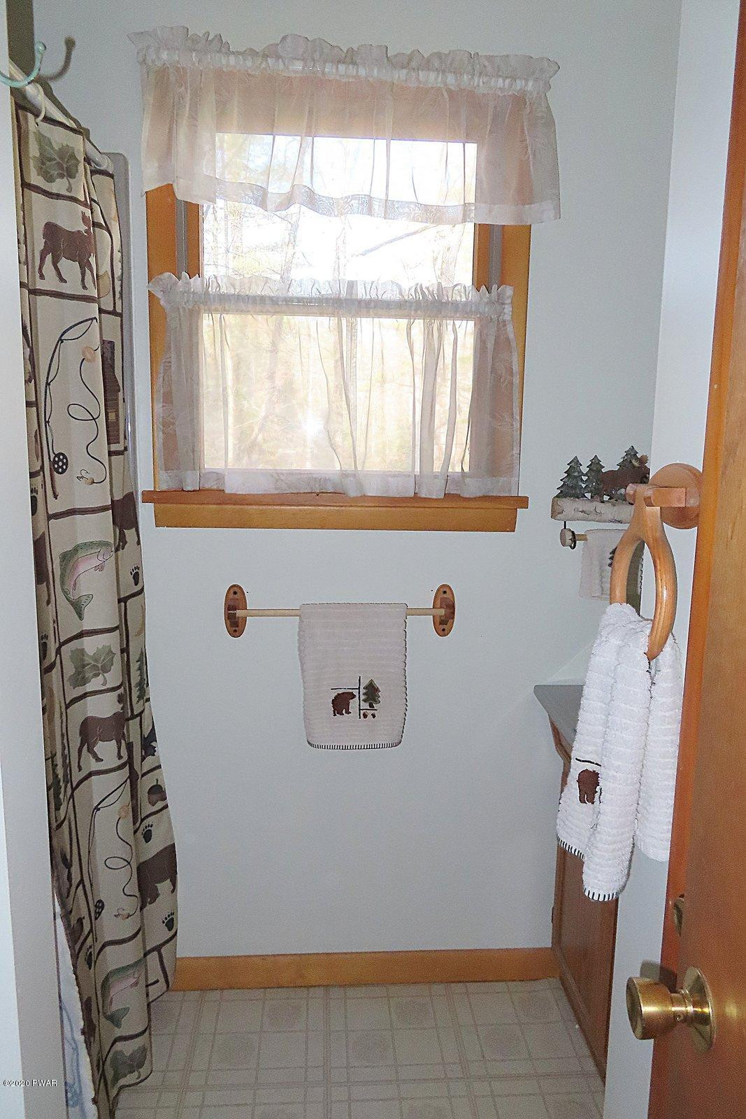 14 Pine Beach Road Hawley, PA 18438 - Photo 31 of 37