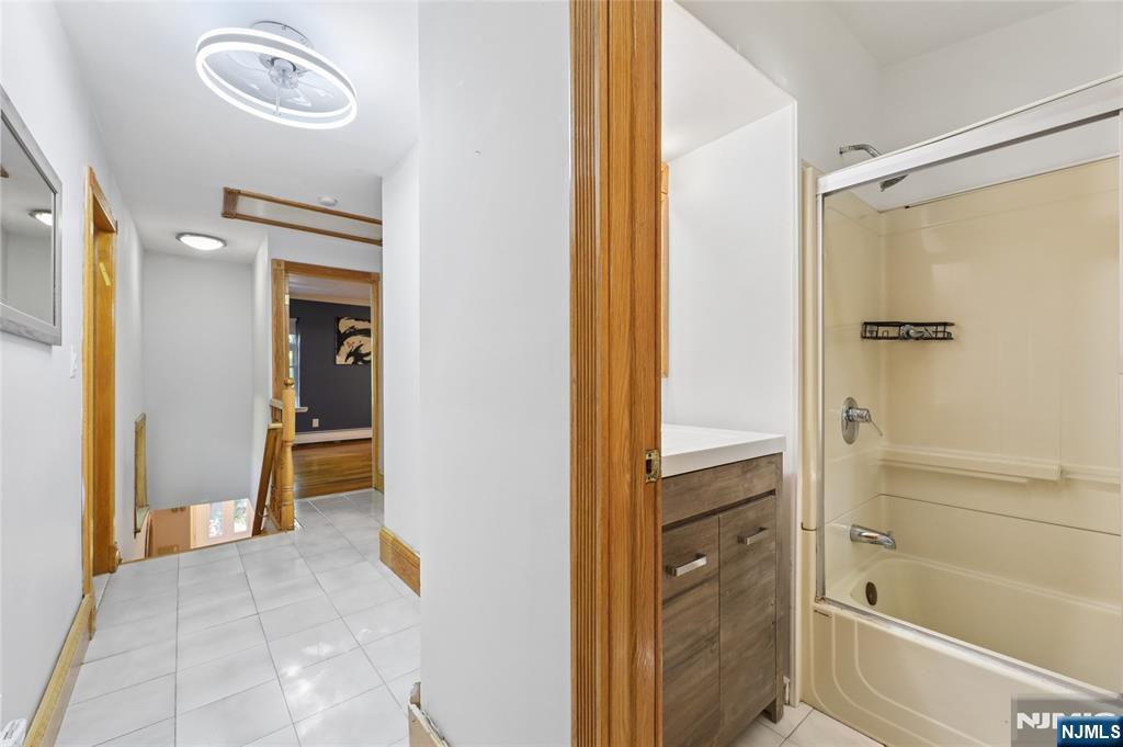 796 Old New Bridge Road Teaneck, NJ 07666 - Photo 29 of 38
