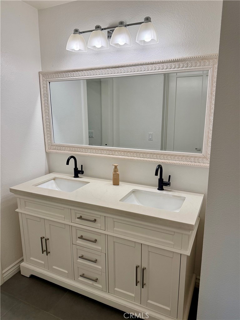 9042 Chaucer Circle Riverside, CA 92503 - Photo 15 of 22