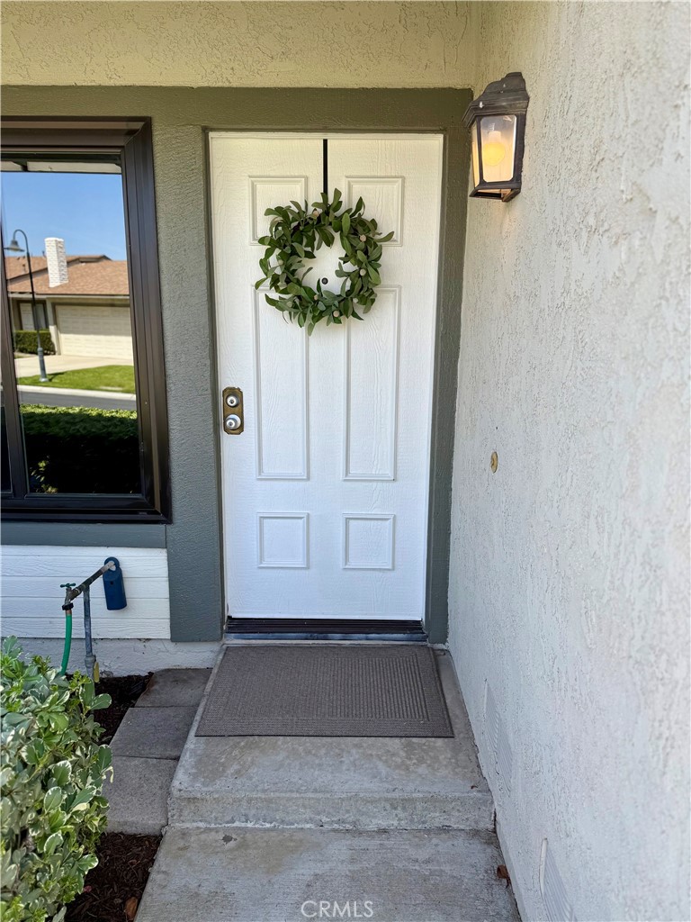 9042 Chaucer Circle Riverside, CA 92503 - Photo 2 of 22