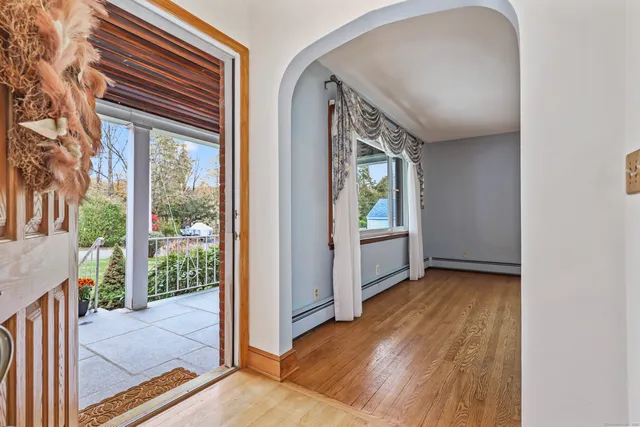 a view of an entryway