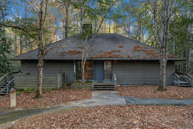 a view of backyard with green space