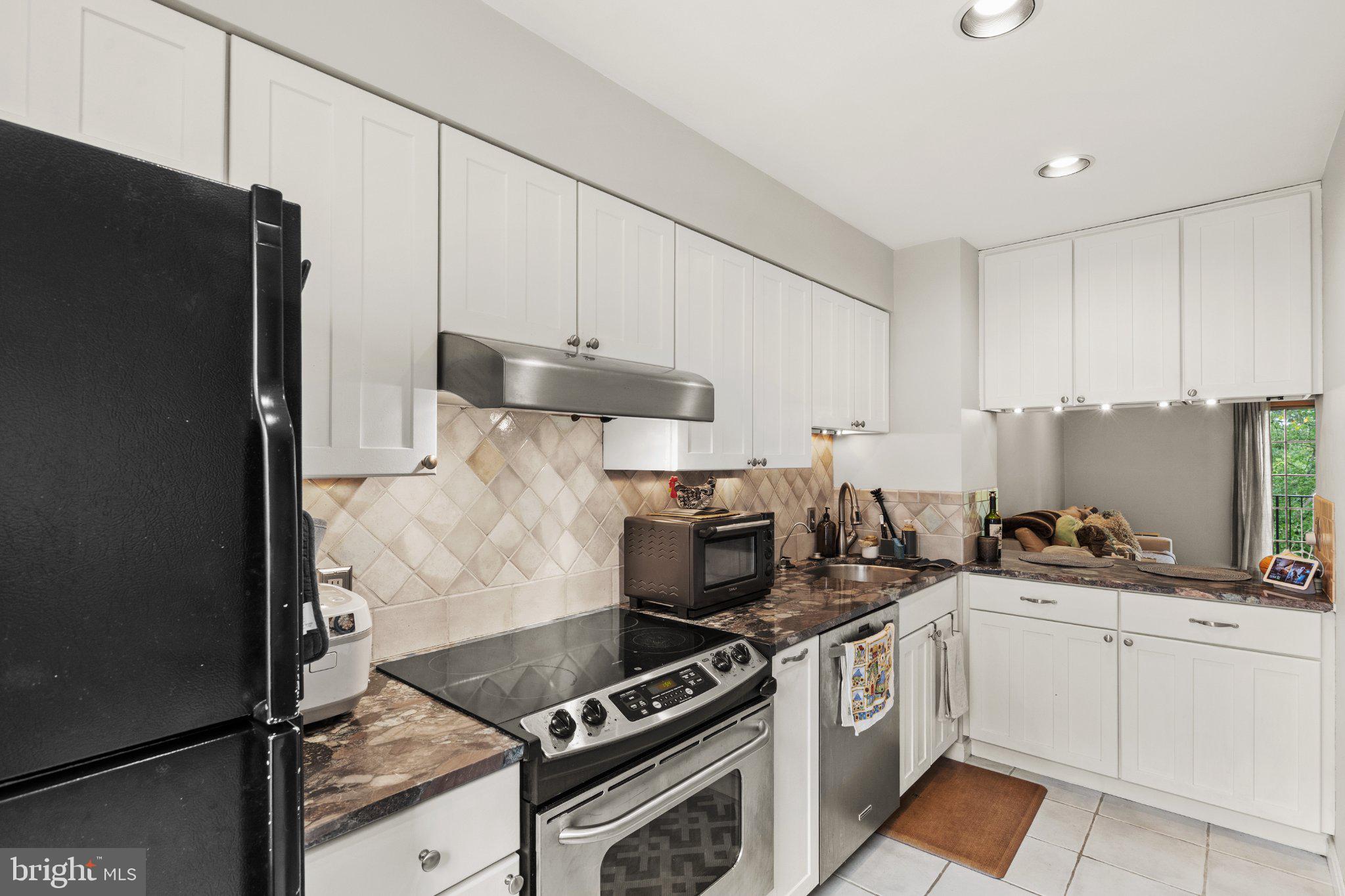 905 South Rolfe Street, Unit 2 Arlington, VA 22204 - Photo 10 of 55 Gallery Image 10