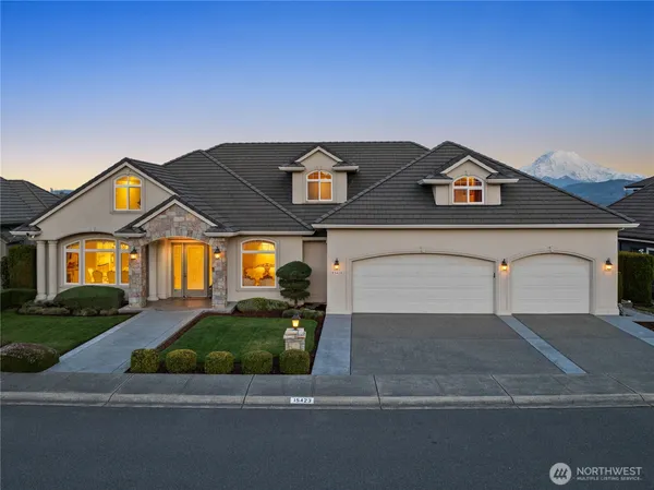 $1,850,000 | 15423 136th Avenue East, Puyallup, WA 98374