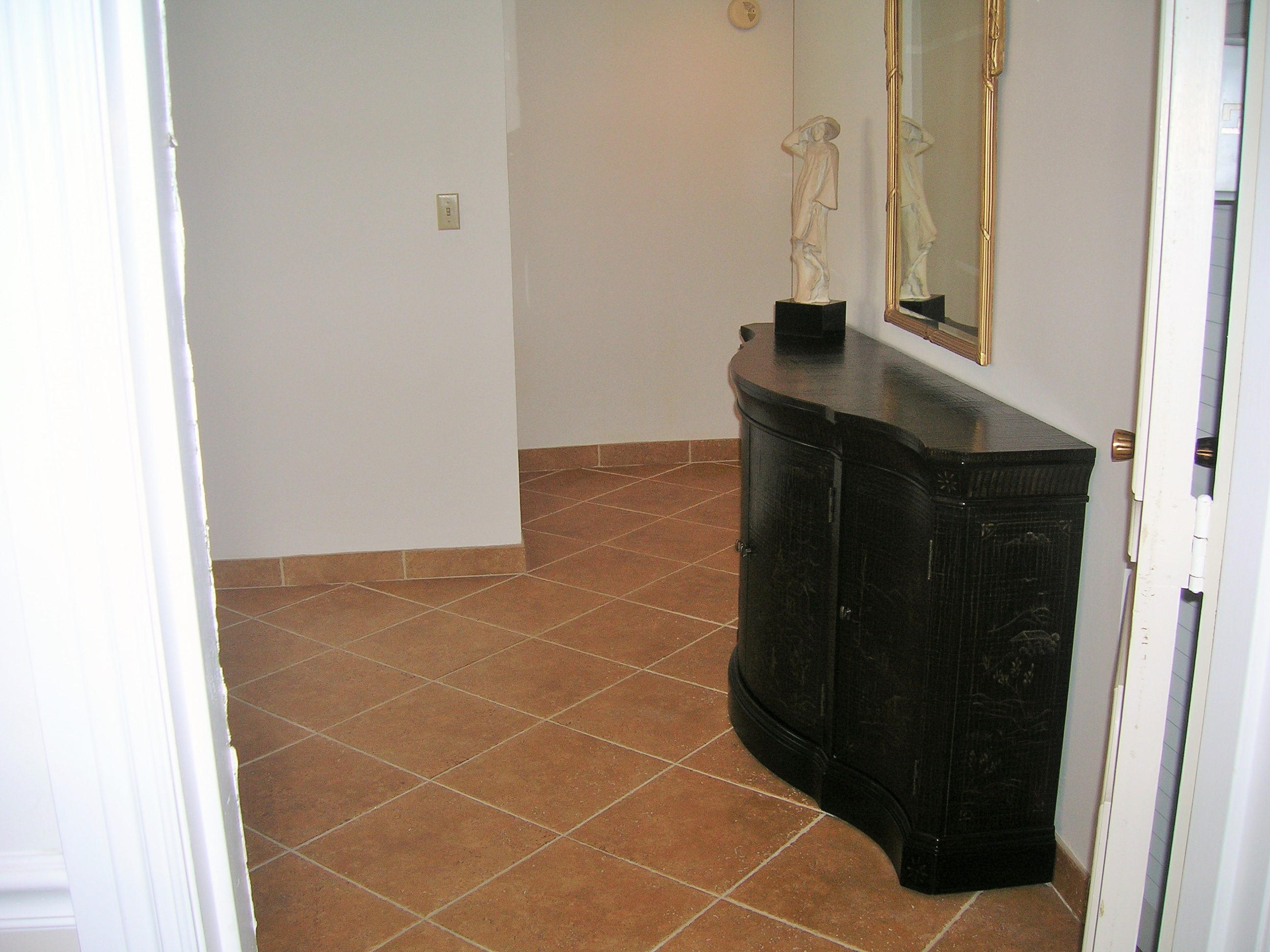 2121 North Ocean Boulevard, Unit 1602E Boca Raton, FL 33431 - Photo 11 of 64 FOYER