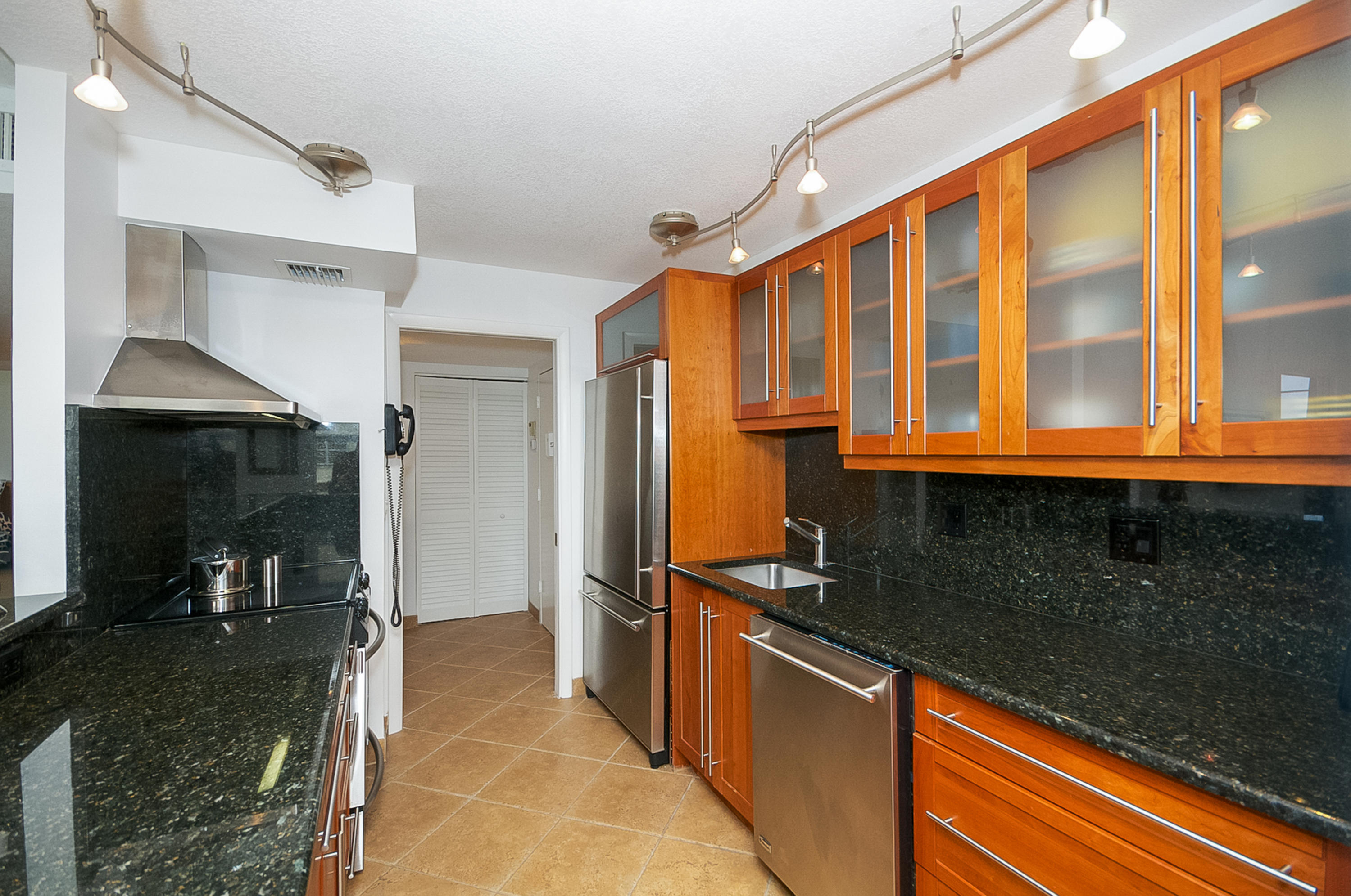 2121 North Ocean Boulevard, Unit 1602E Boca Raton, FL 33431 - Photo 24 of 64 CUSTOM CABINETS