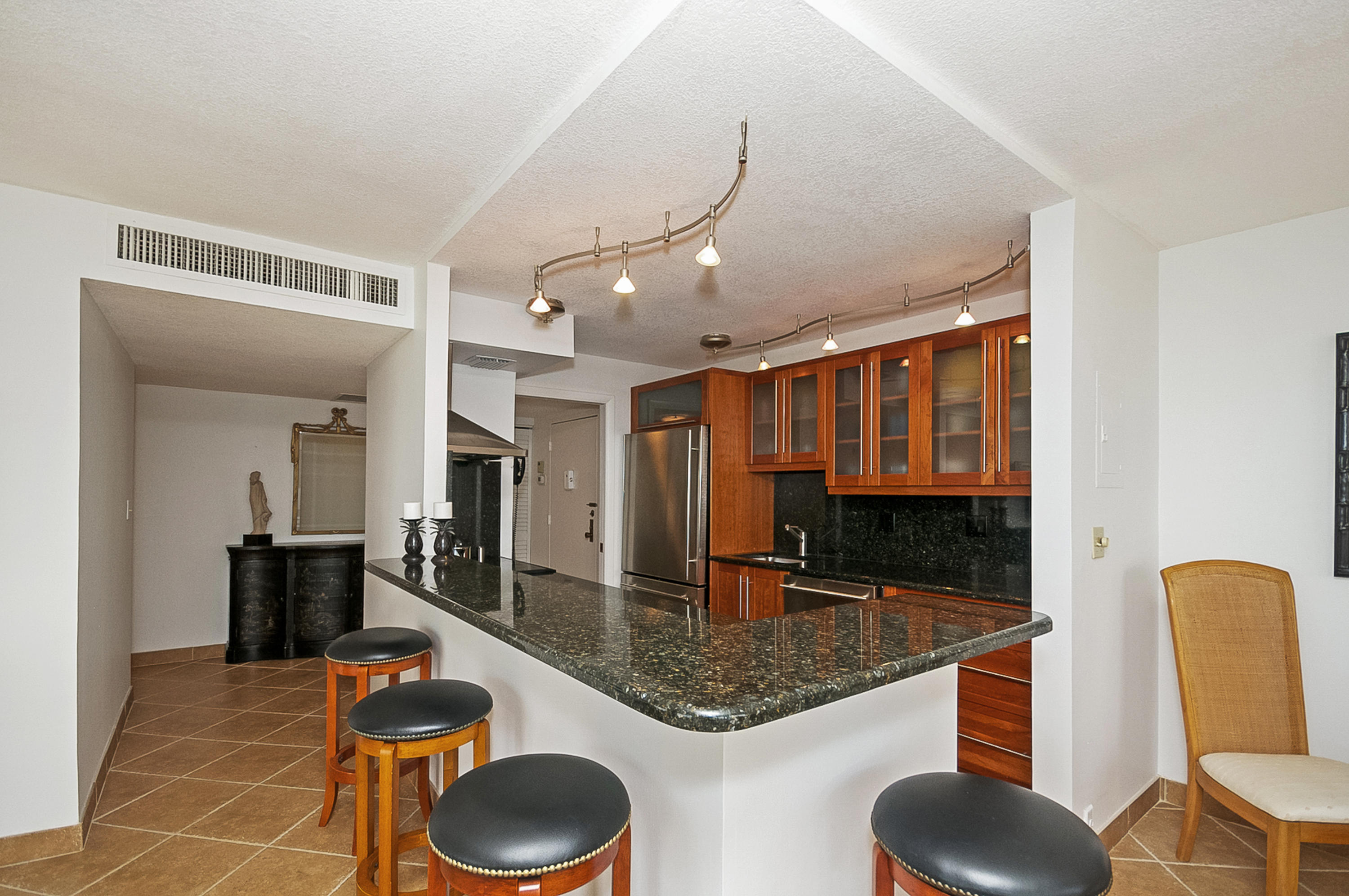2121 North Ocean Boulevard, Unit 1602E Boca Raton, FL 33431 - Photo 29 of 64 BEAUTIFUL KITCHEN