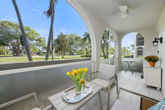 $2,000 | 250 Northeast 20th Street, Unit 1010, Boca Raton, FL 33431