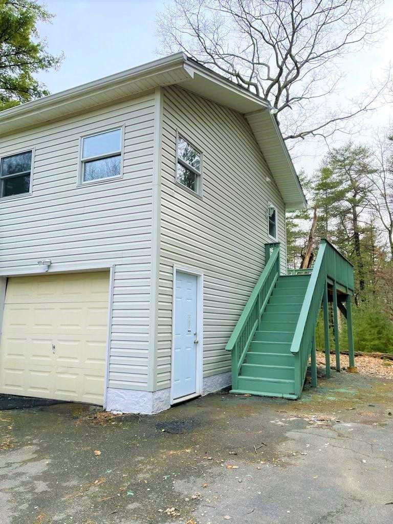 221 Myck Road Dingmans Ferry, PA 18328 - Photo 4 of 25 532285-3