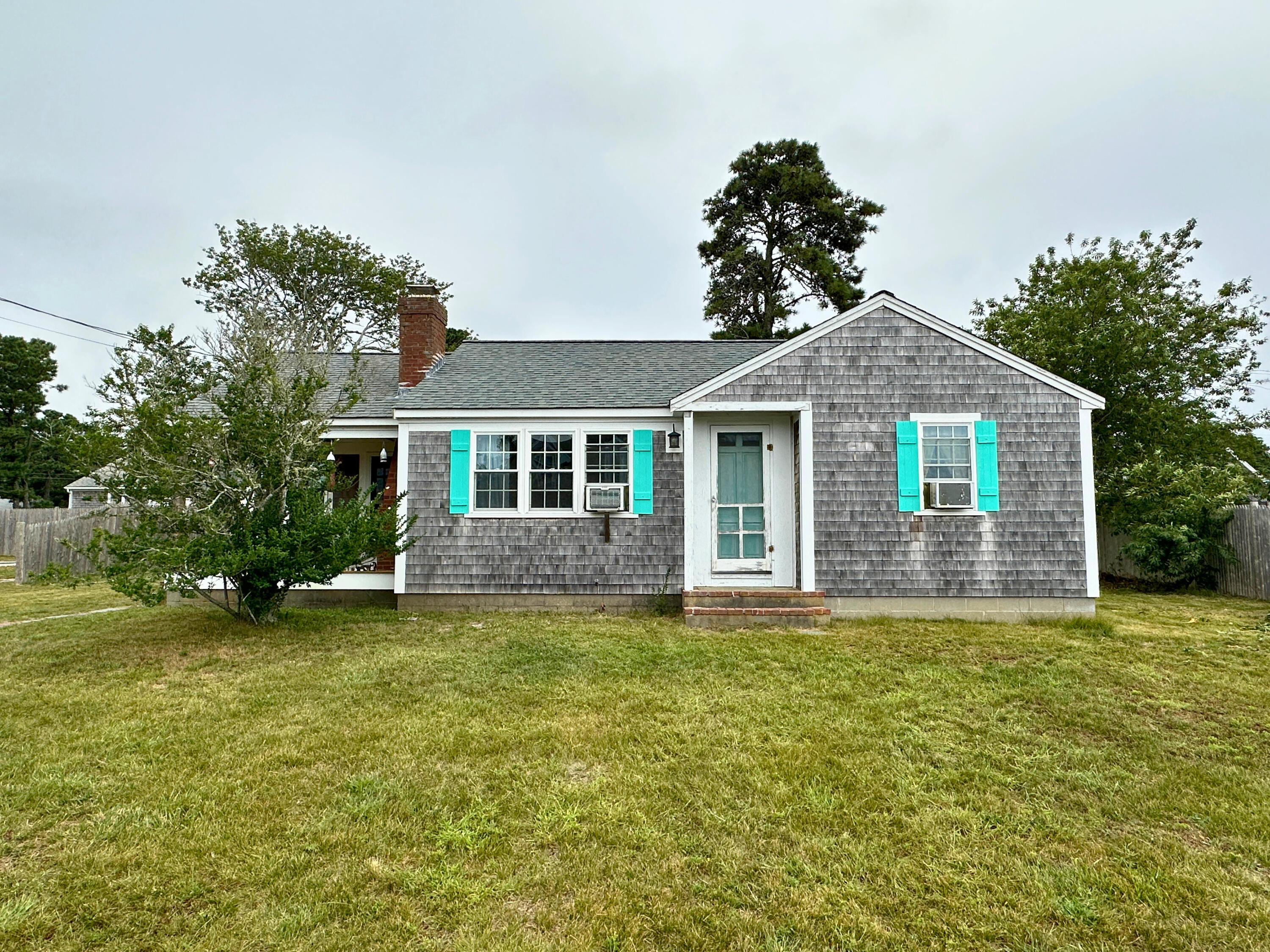 28 Shore Road West Dennis, MA 02670 - Photo 4 of 29 Front