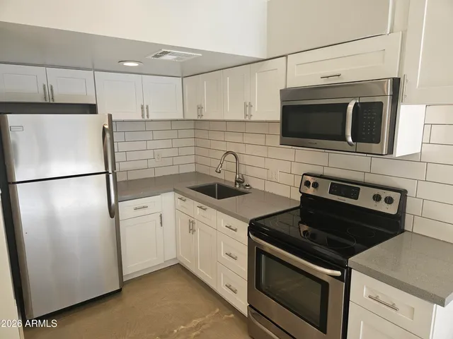 $1,099 | 4241 North 26th Street, Unit 10, Phoenix, AZ 85016