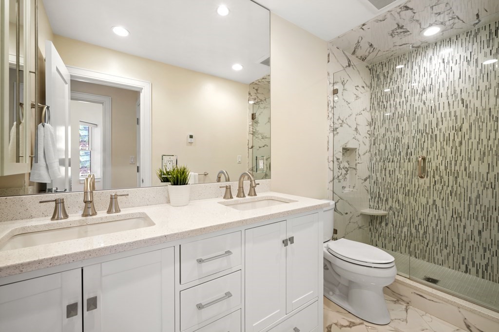 249 Newbury Street, Unit R2 Boston, MA 02116 - Photo 16 of 33