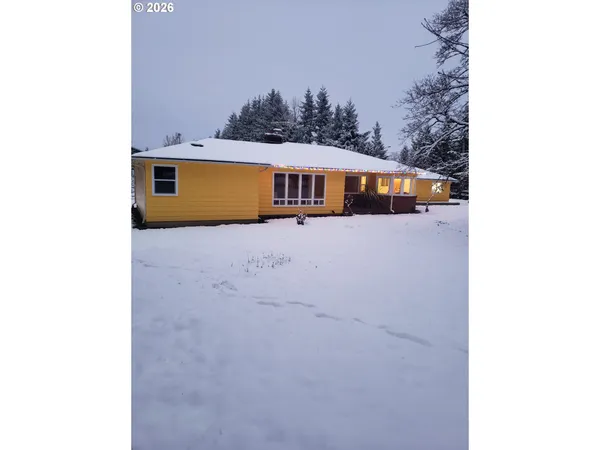 $1,340,000 | 1441 West Main Street, Molalla, OR 97038