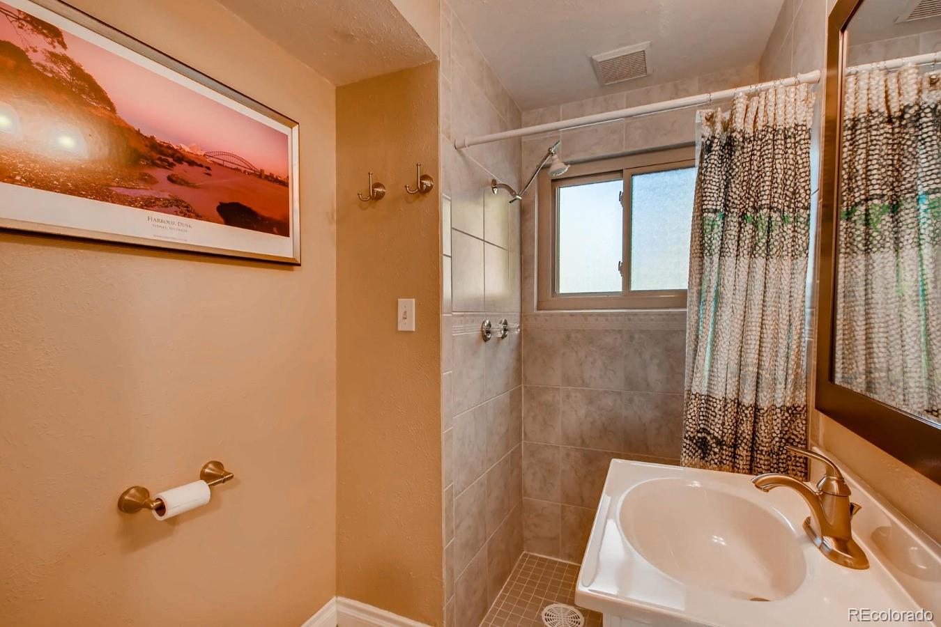 3001 South Reed Street Denver, CO 80227 - Photo 8 of 33 Gallery Image 8
