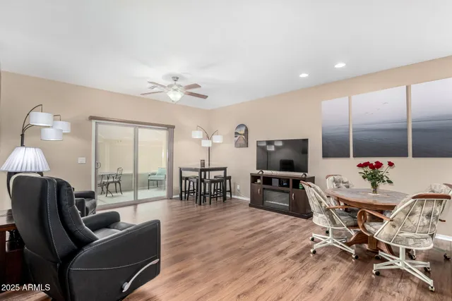$319,000 | 10960 East Monte Avenue, Unit 257, Mesa, AZ 85209