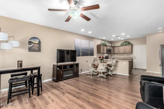 $319,000 | 10960 East Monte Avenue, Unit 257, Mesa, AZ 85209