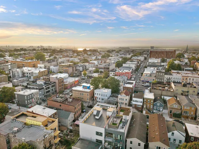 $1,350,000 | 192 Cambridge Avenue, Unit 3, Jersey City, NJ 07307