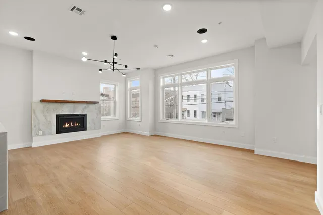 $1,350,000 | 192 Cambridge Avenue, Unit 3, Jersey City, NJ 07307