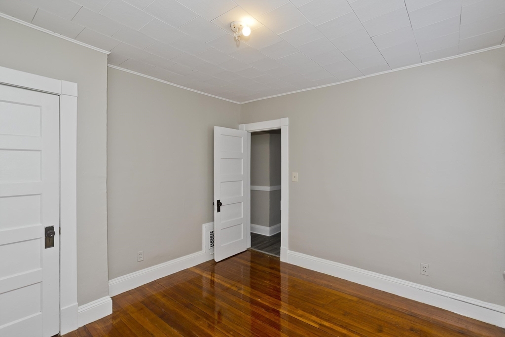 809 Carew Street Springfield, MA 01104 - Photo 19 of 36