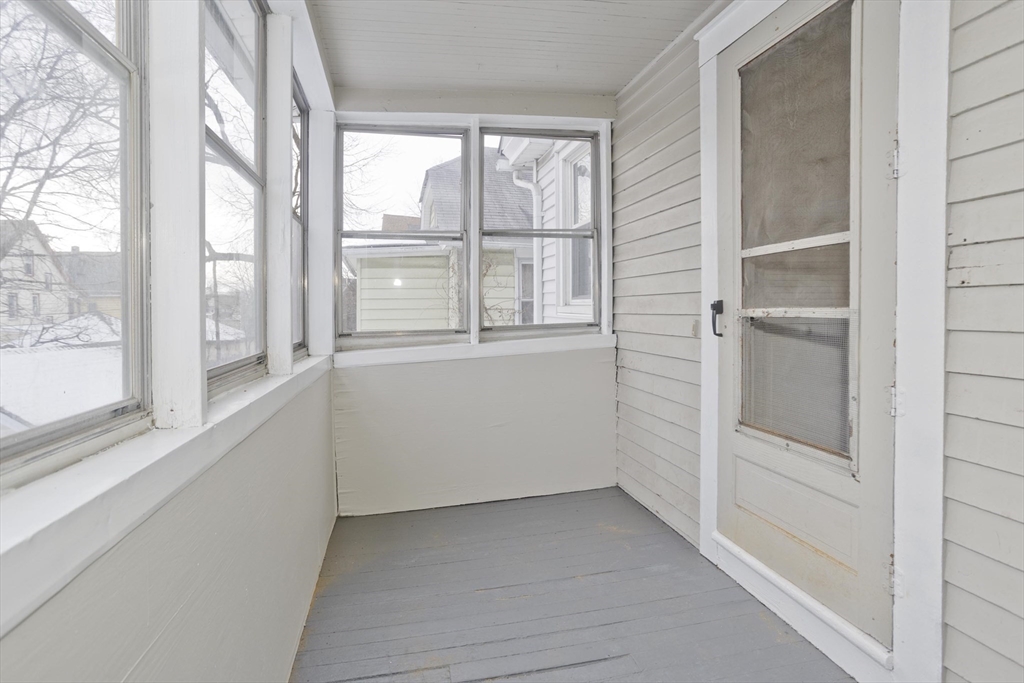 809 Carew Street Springfield, MA 01104 - Photo 23 of 36